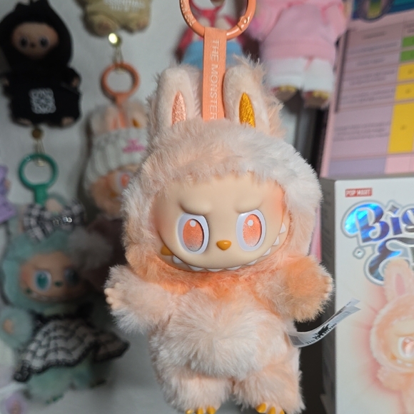 LABUBU The Monsters Big Into Energy - Happiness - Picture 2 of 5